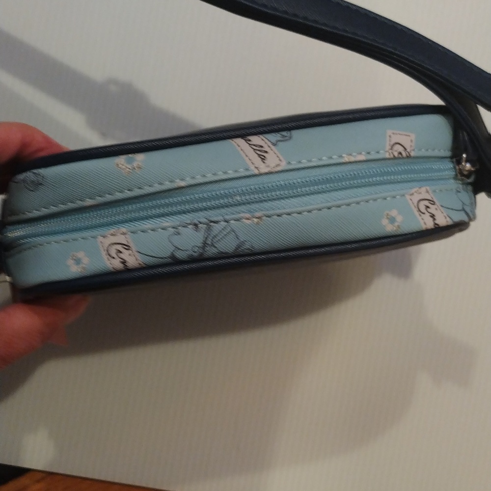 - -Dani Nicole in colab with Disney Cinderella crossbody bag adjustable strap - Picture 8 of 9